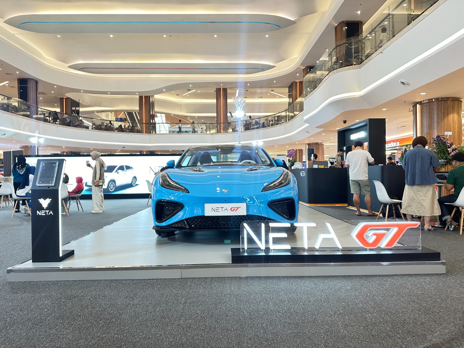 NETA Indonesia pamer sports car listrik NETA GT di acara ‘The Grand Launch of NETA V-II: Unveiling The Future’