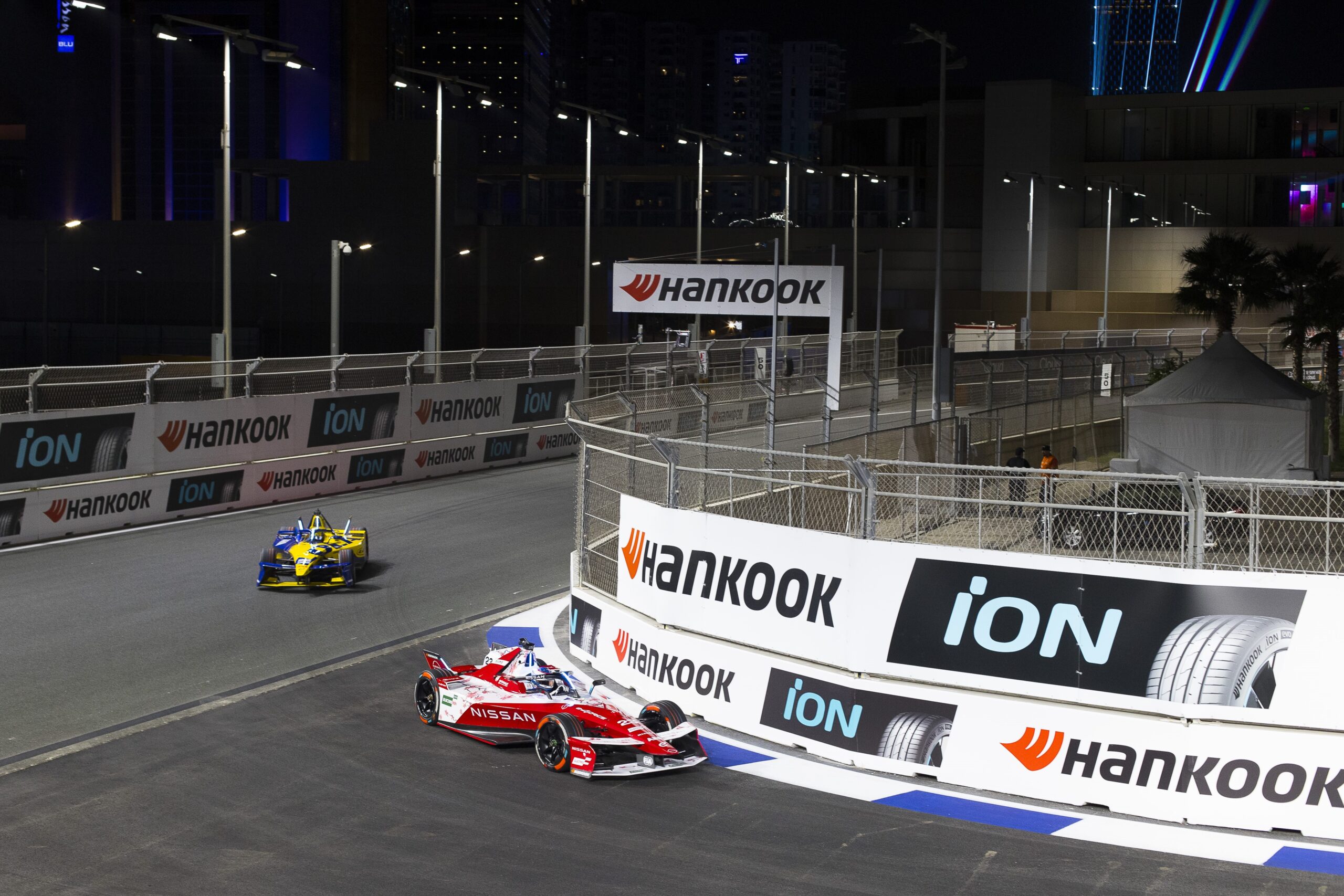 Hankook pamer kecanggihan teknologi ban EV di Jeddah E-Prix Double-Header 2025