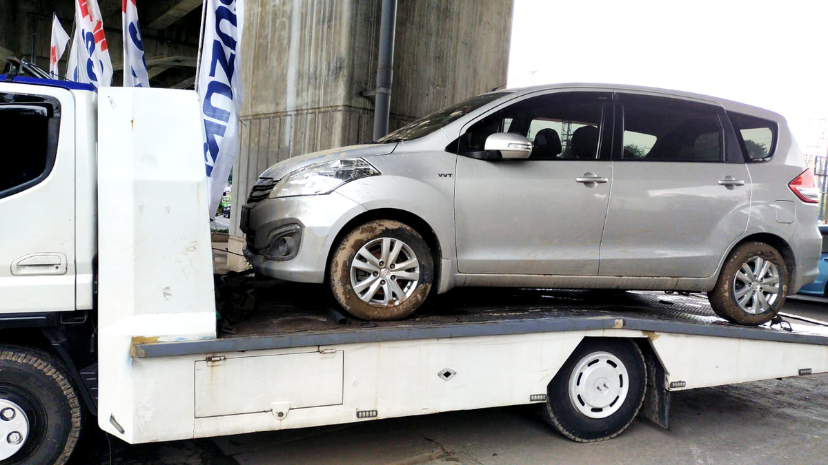 Suzuki Tawarkan Free Towing Bagi Pelanggan Terdampak Banjir di Bekasi