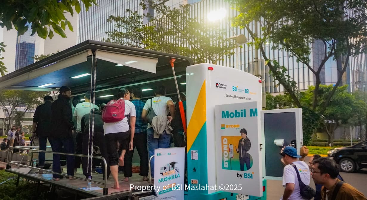 BSI Maslahat Hadirkan Mobil Musholla di Pesta Rakyat HUT Kemerdekaan RI