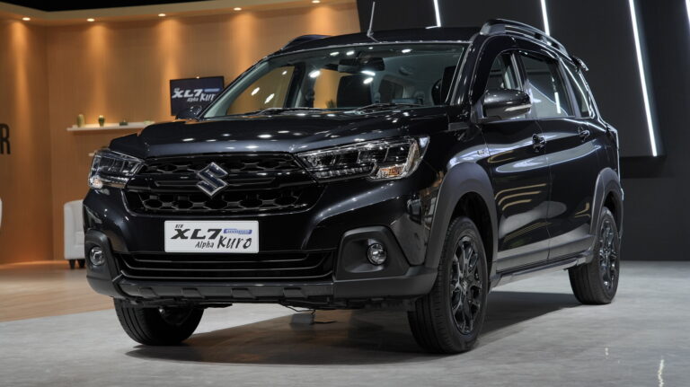 Resmi Diluncurkan, Ini Harga New XL7 Hybrid Alpha Kuro