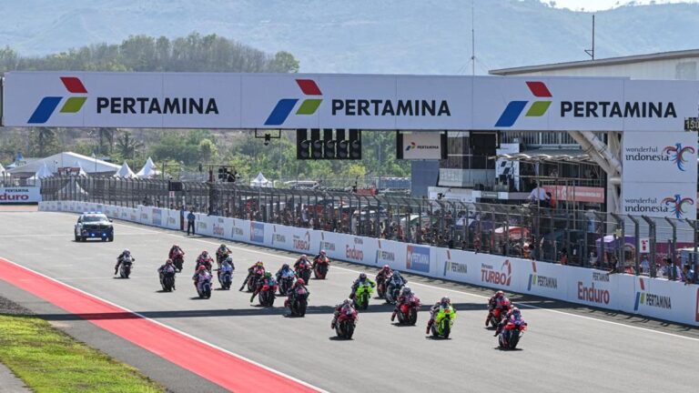Sebelum Berlaga, Para Pembalap MotoGP ‘Go to School’ di Kabupaten Lombok