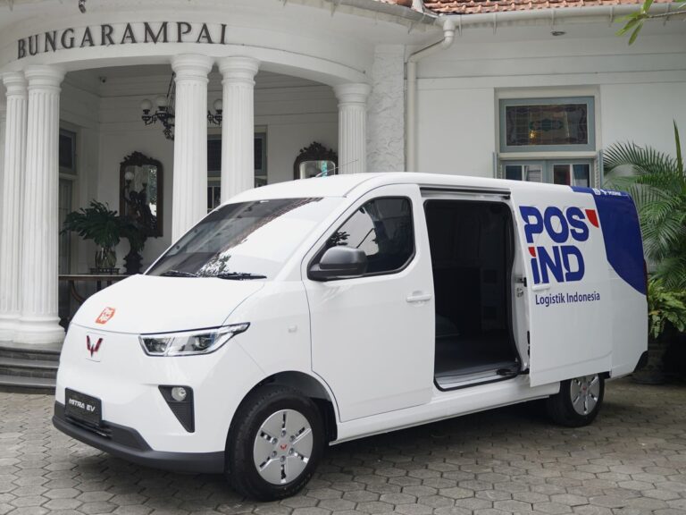 Kerjasama Armada Logistik, PT POS Indonesia Akan Gunakan Mobil Listrik Wuling