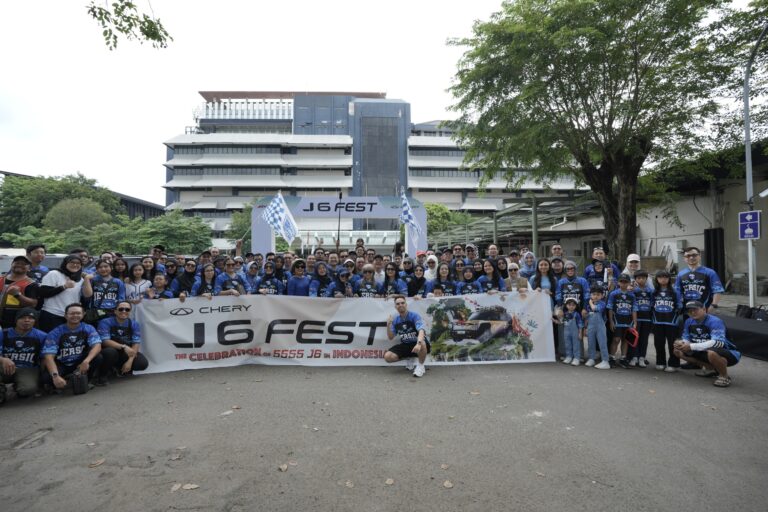 Pelanggan dan Komunitas Rayakan Hari Jadi Pertama J6 di Indonesia