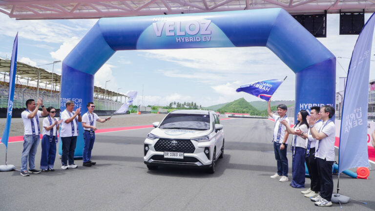 Toyota Uji Coba Kendaraan Elektrik di Sirkuit Mandalika